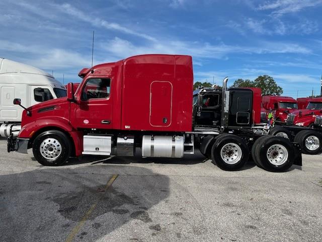 2022 Peterbilt 579-2