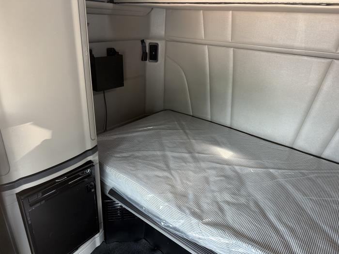 2021 Peterbilt 579-6