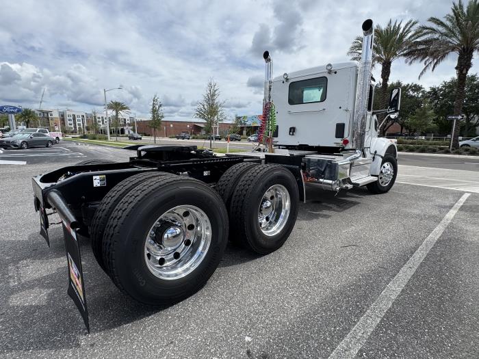 2026 Peterbilt 567-7