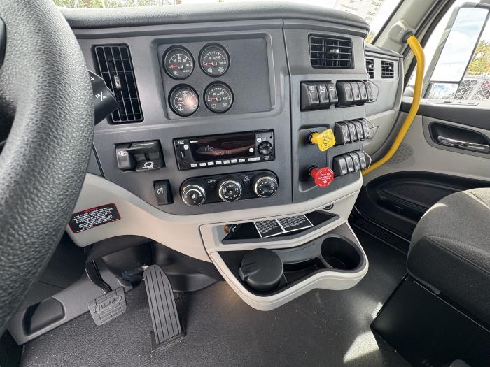 2026 Peterbilt 567-16