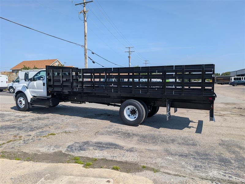 2026 Ford F-650 Regular Cab DRW 4x2 Knapheide Stake Bed for sale #1920760 - photo 4