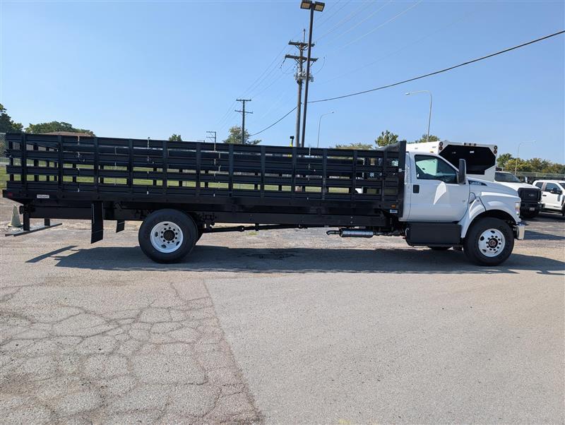 2026 Ford F-650 Regular Cab DRW 4x2 Knapheide Stake Bed for sale #1920760 - photo 5