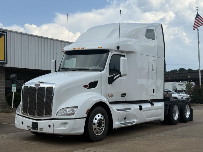 2022 Peterbilt 579-1