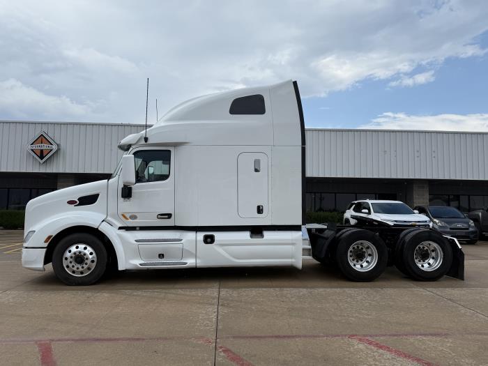 2022 Peterbilt 579-2