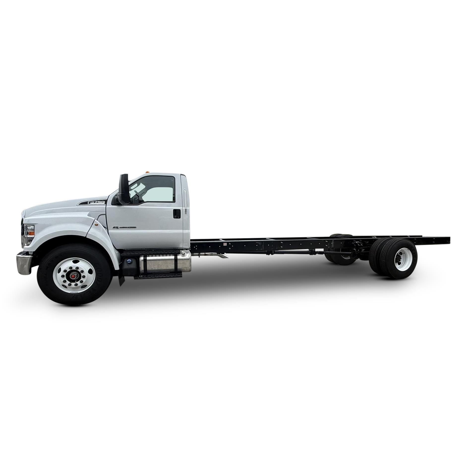 2026 Ford F-750 Regular Cab DRW 4x2 Cab Chassis for sale #1952188 - photo 1