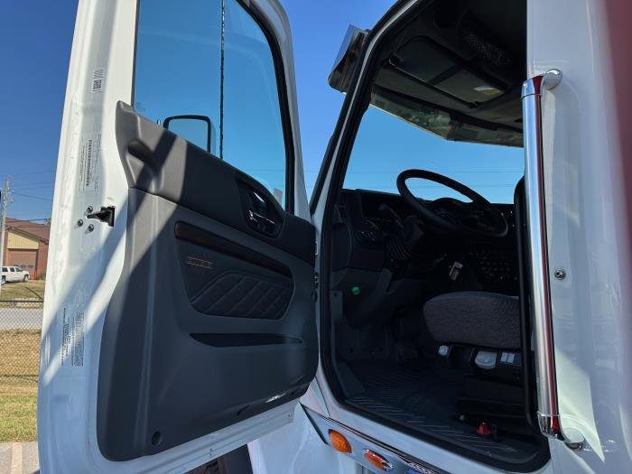 2026 International HX620-7