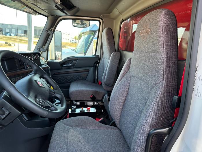 2026 International HX620-8