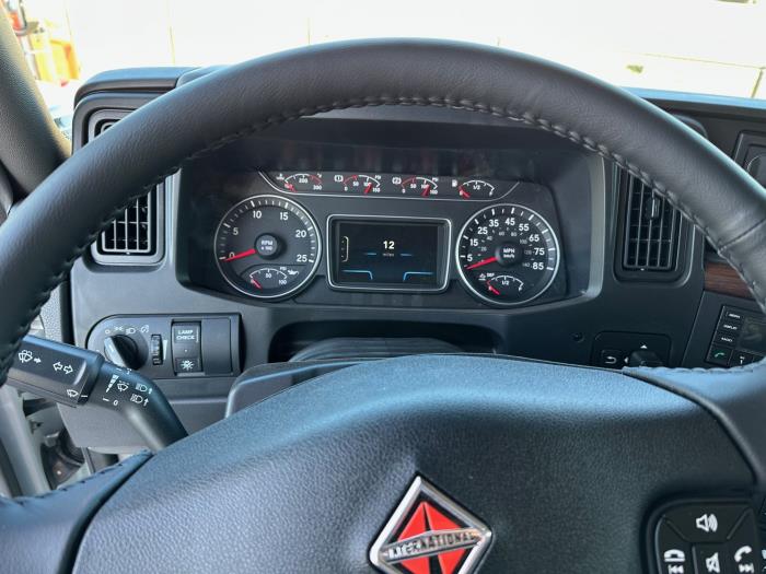 2026 International HX620-10