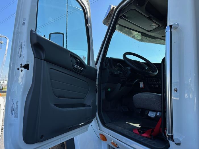 2026 International HX620-8