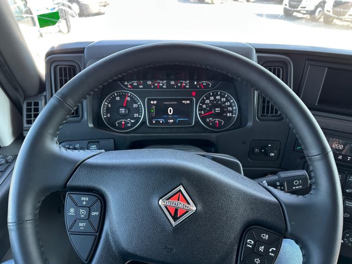 2026 International HX620-10