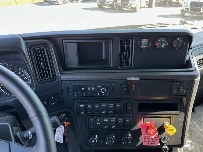 2026 International HX620-11