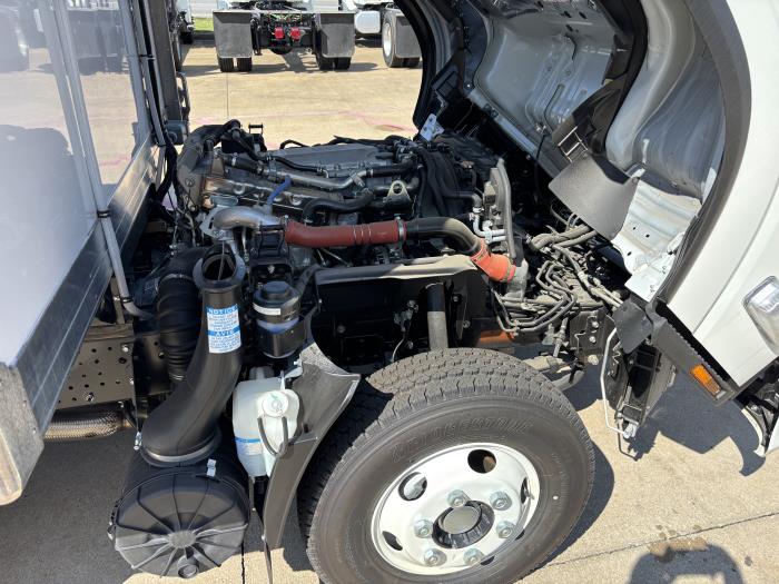 2025 Isuzu NPR-HD-13