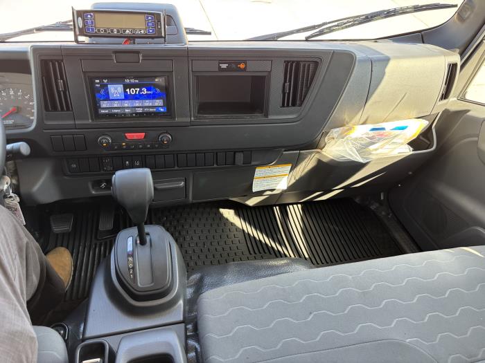 2025 Isuzu NPR-HD-16