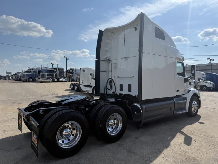 2021 Peterbilt 579-15