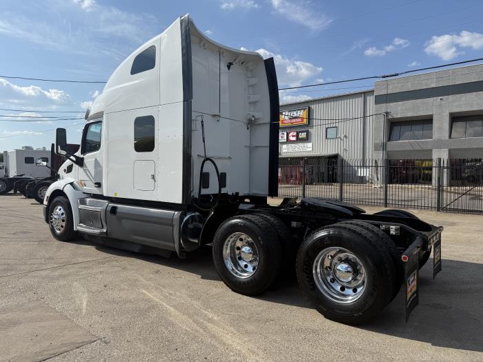 2021 Peterbilt 579-17