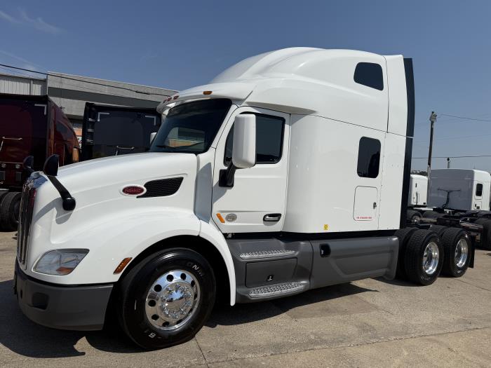 2021 Peterbilt 579-1