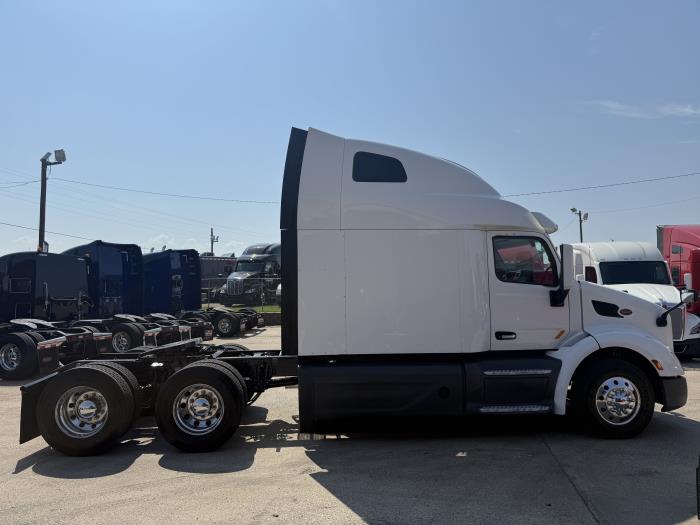 2021 Peterbilt 579-12