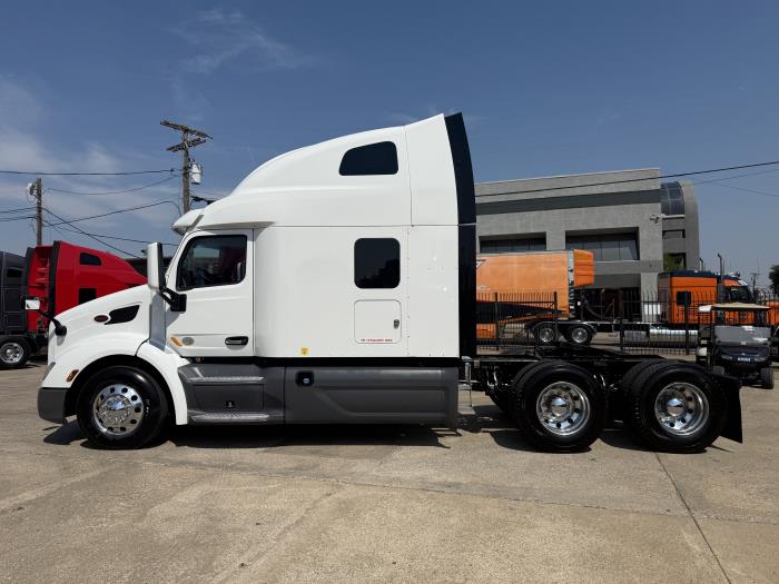 2021 Peterbilt 579-16