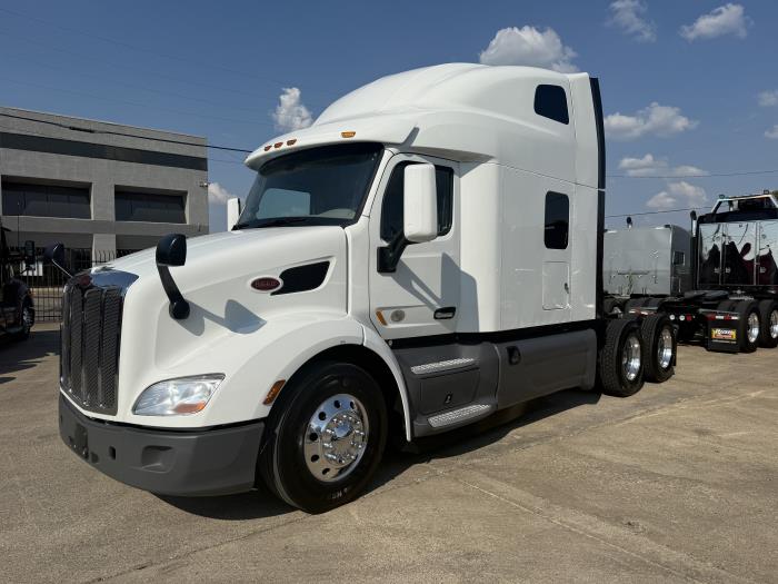 2021 Peterbilt 579-4
