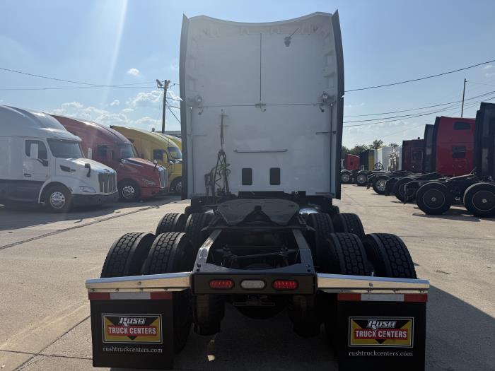 2021 Peterbilt 579-16