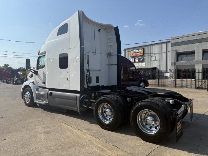 2021 Peterbilt 579-17