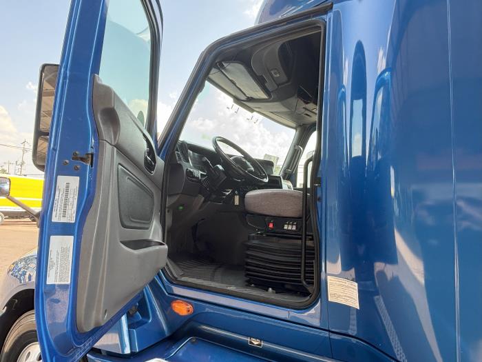 2020 International LT625-26