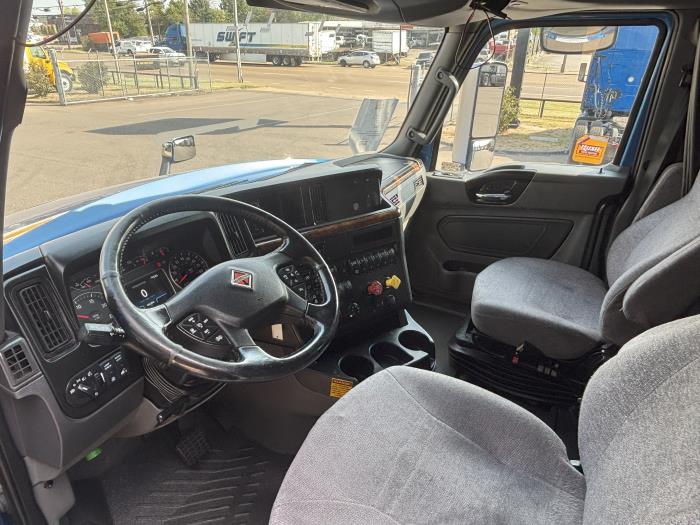 2020 International LT625-27