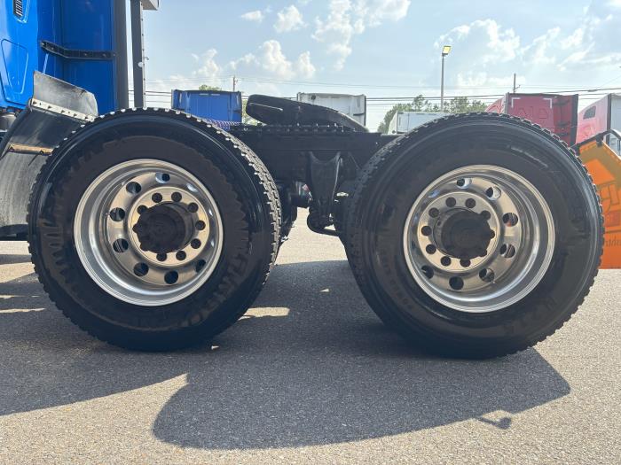 2020 International LT625-28