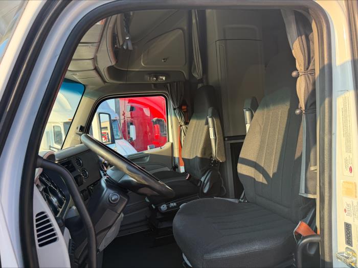 2021 Peterbilt 579-4