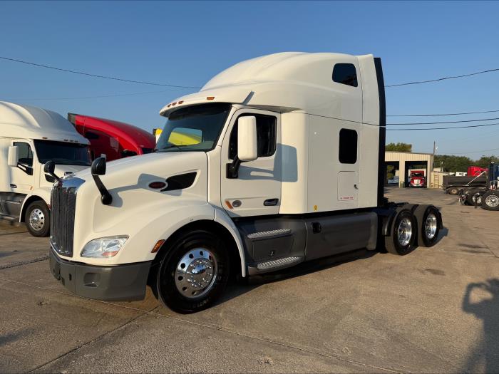2021 Peterbilt 579-3