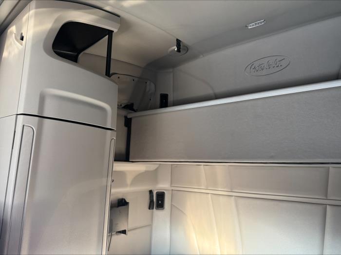 2021 Peterbilt 579-19