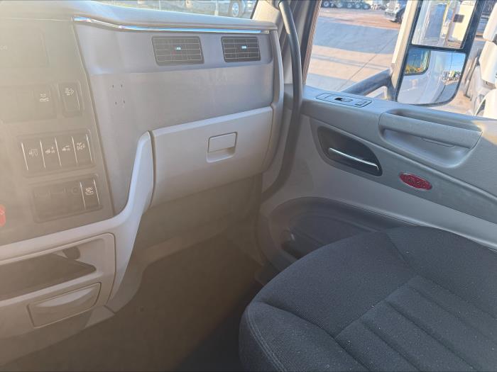 2021 Peterbilt 579-20