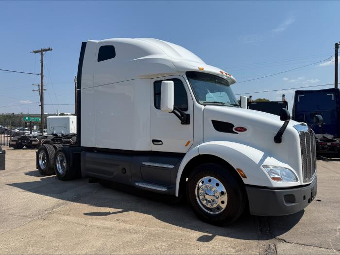 2021 Peterbilt 579 photo 3