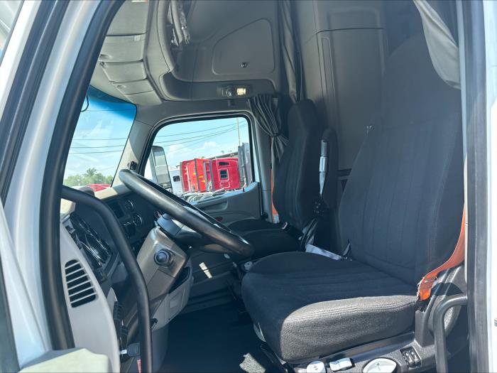 2021 Peterbilt 579-7