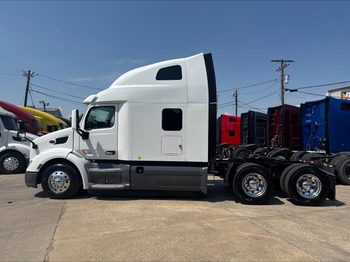 2021 Peterbilt 579-14