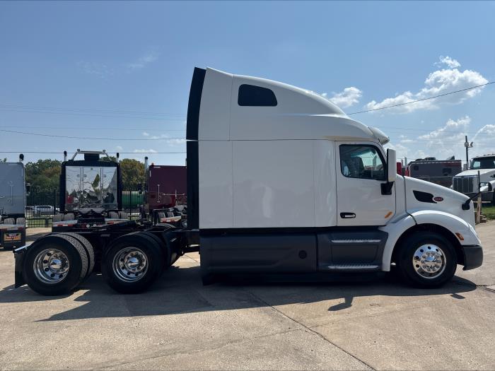 2021 Peterbilt 579-15