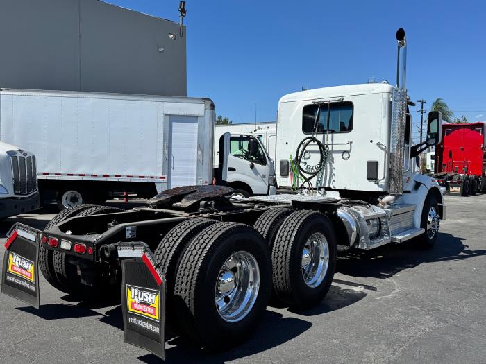 2022 Peterbilt 567-6