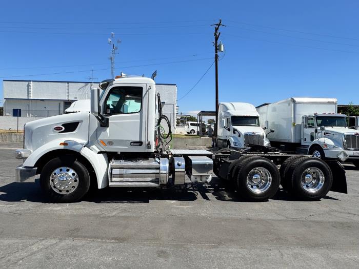 2022 Peterbilt 567-9