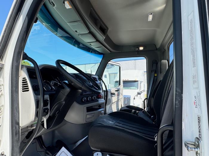 2022 Peterbilt 567-12