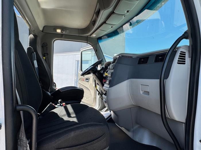 2022 Peterbilt 567-13