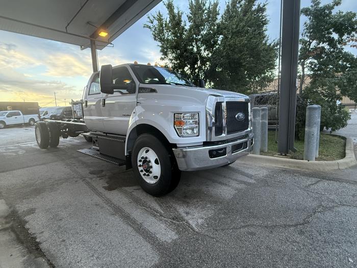 2026 Ford F-750-2