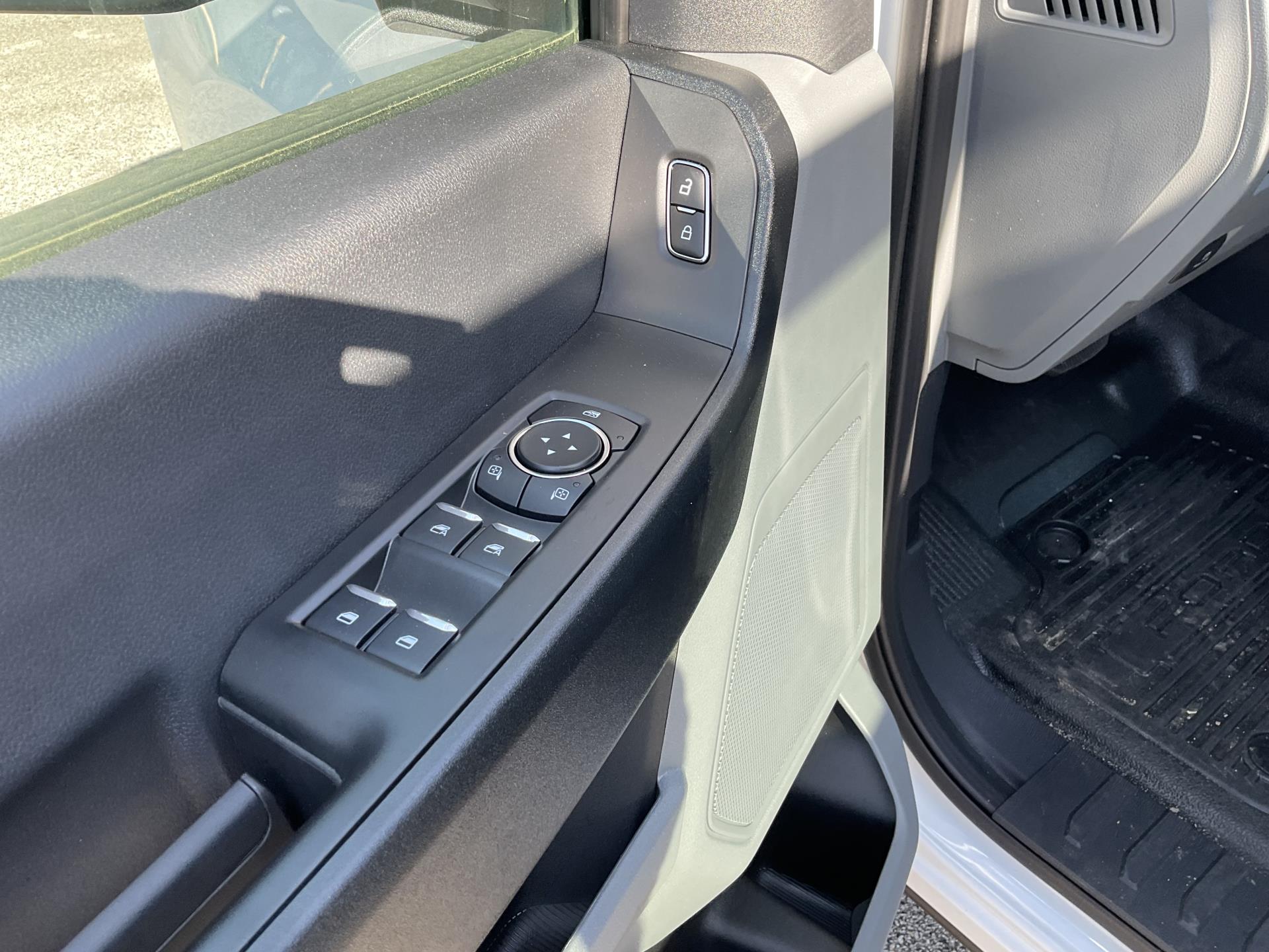 New 2026 Ford F-350 XL Crew Cab 4x4 Cab Chassis for sale #1949211 - photo 11