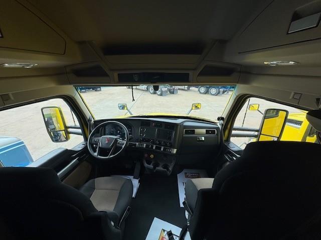 2023 Kenworth T680-23