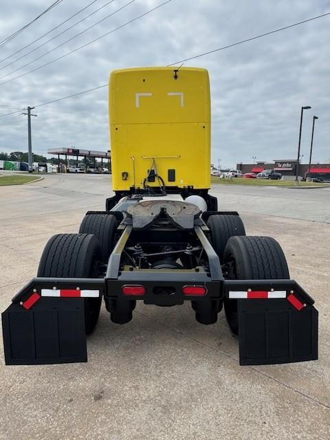 2023 Kenworth T680-6