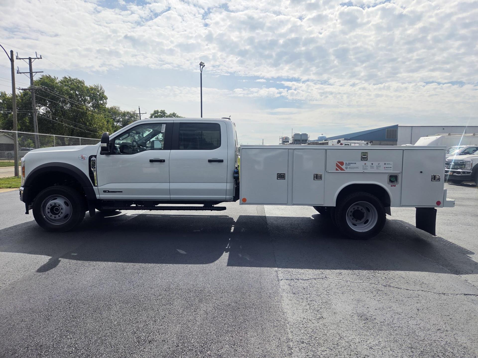 2025 Ford F-450 Crew Cab DRW 4x4 Reading Service Truck for sale #1948016 - photo 3