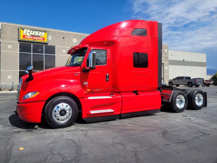 2023 International LT625 LT photo 2