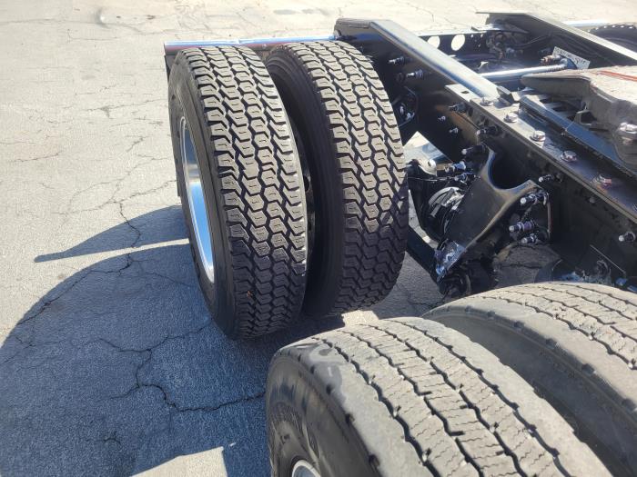 2023 International LT625-10