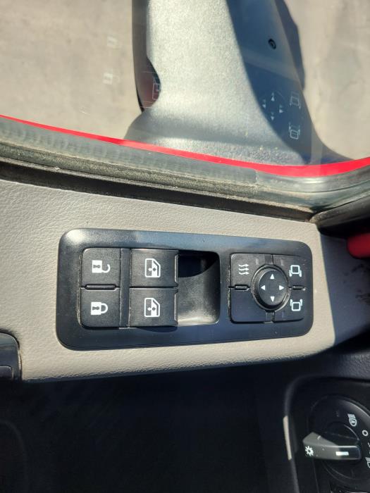 2022 International LT625-25