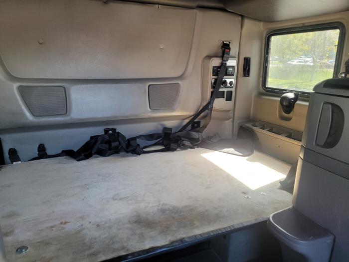 2022 International LT625-20