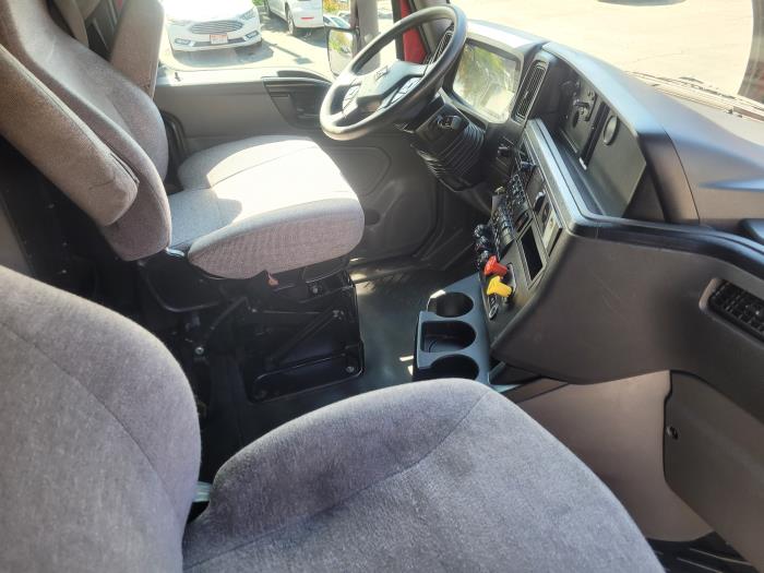 2022 International LT625-26